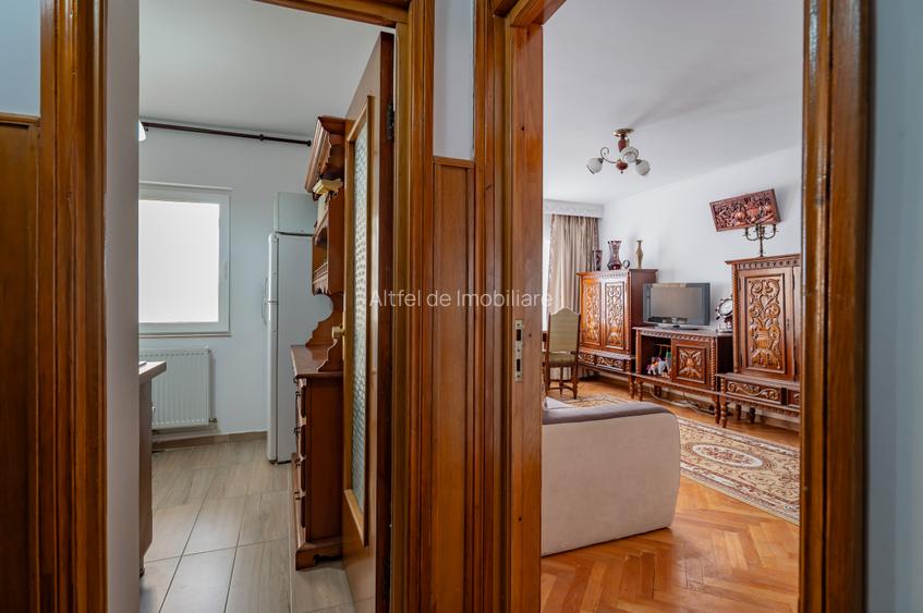 INEL 2 – DEZROBIRII – 3 CAMERE DECOMANDATE, 2 BAI, ETAJ 3/4, BLOC 1987 - 5