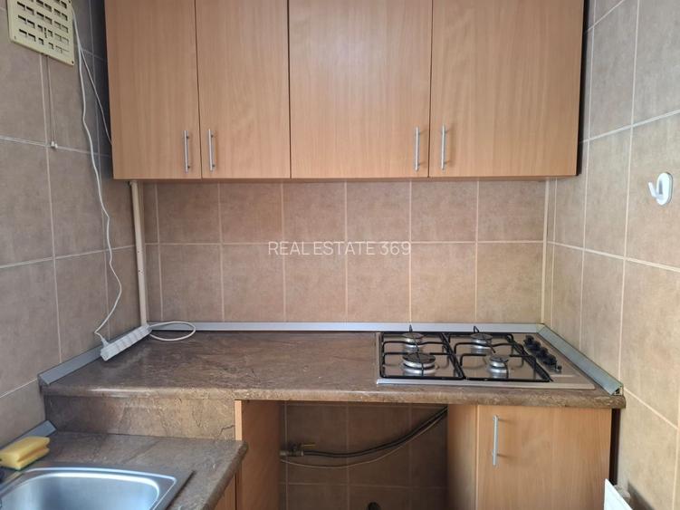 URGENT!, Titulescu, et. 1 in imobil P+1, INTRARE SEPARATA, NEGOCIABIL - 12