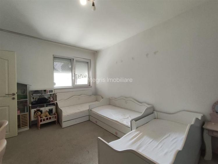 Apartament 3 camere,curte comuna Louis Pasteur,Oradea - 9