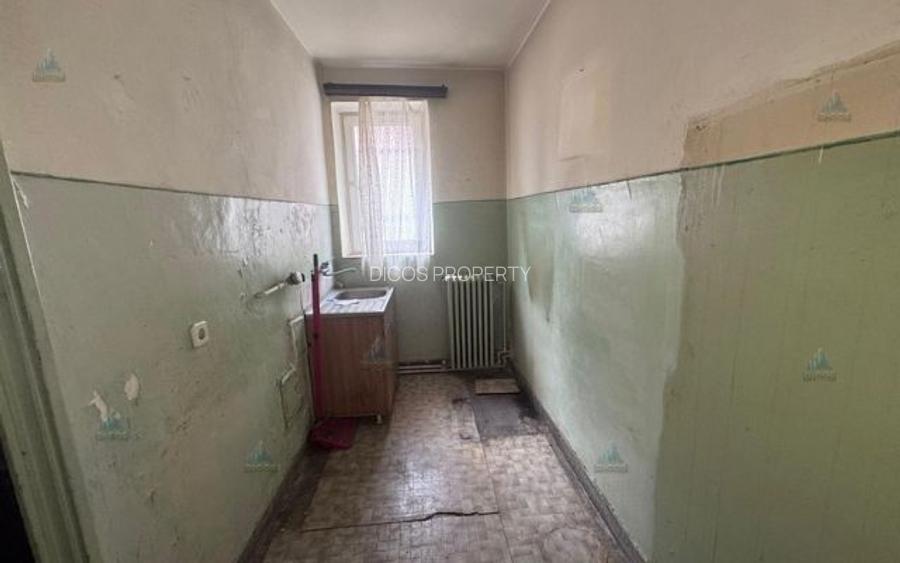Apartament 3 camere de vânzare – zona centrală/parter - 5
