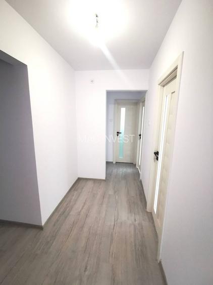 De vanzare apartament cu 2 camere, central. et. 3, 79.900 euro - 2