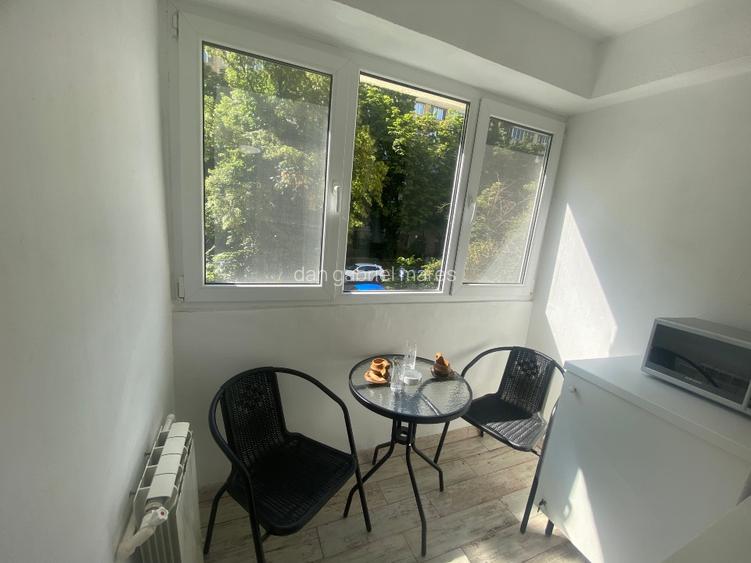 Proprietar-Garsoniera renovata mobilata si utilata et. 1 - 10