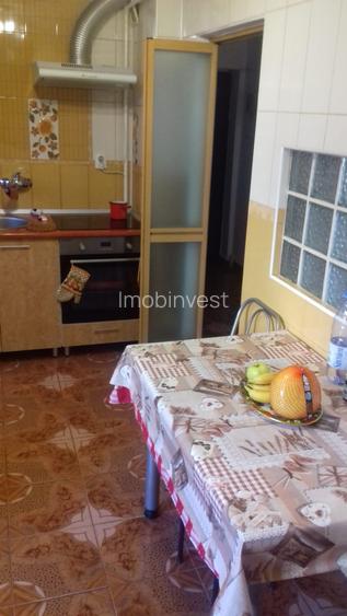 Vand ap. cu 4 camere in zona ultracentral - 3