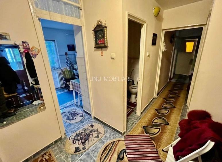 3 camere Decomandat- Pacurari- etaj 2 - 72 mp - 135000 euro - 7