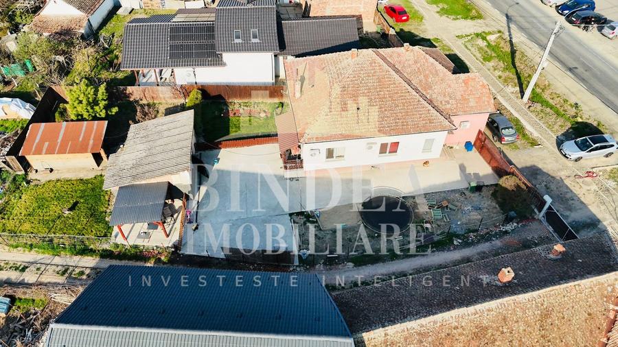 Casa pe principala in Giarmata  737mp teren