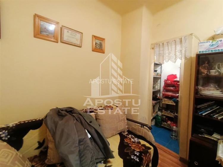 Apartament cu 2 camere, decomandate, centrala proprie in Piata Unirii. - 3