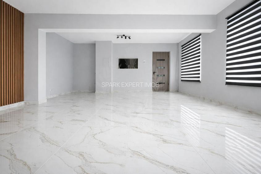 SPATIU COMERCIAL//ZONA BARAOLT VEST - 2