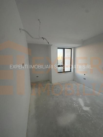 Vila deosebita de vanzare! - zona Mamaia Nord, pe malul lacului - 10