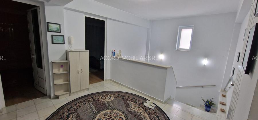 Coiciu, o vila construita pe cadre de beton, bine compartimentata. - 12