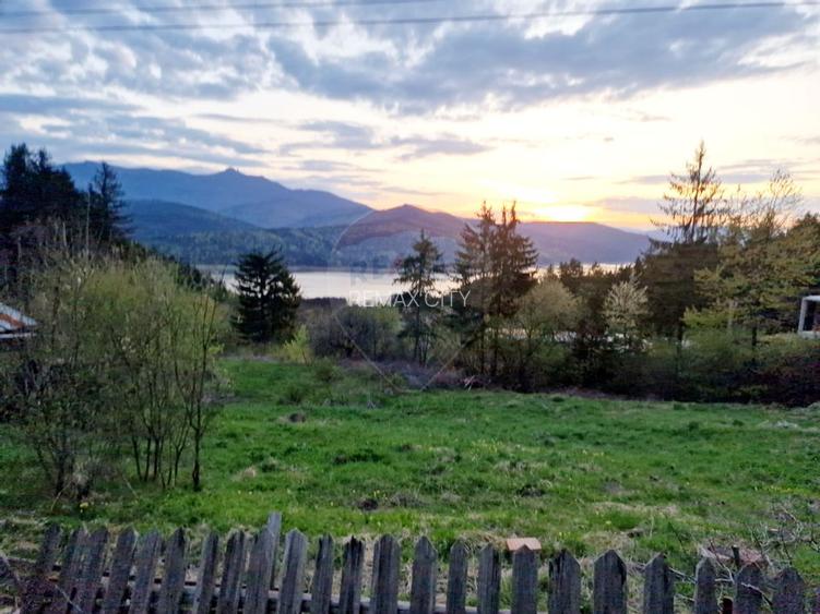 Teren cu vedere la Muntele Ceahlau - 9