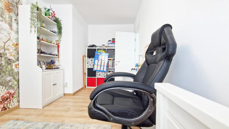 Fara griji, doar chei si valiza ta, apartament cu 4 camere la gura de metrou! - 26