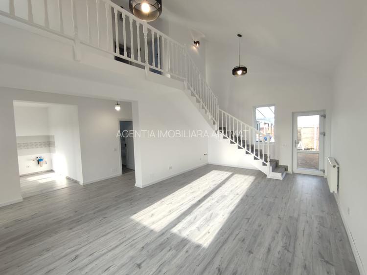 Casă modernă cu living spectaculos - 3