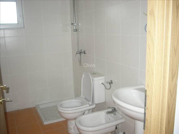 Spatiu  de inchiriat pentru  birou/cabinet in zona Cluj -str.Cozia - 4