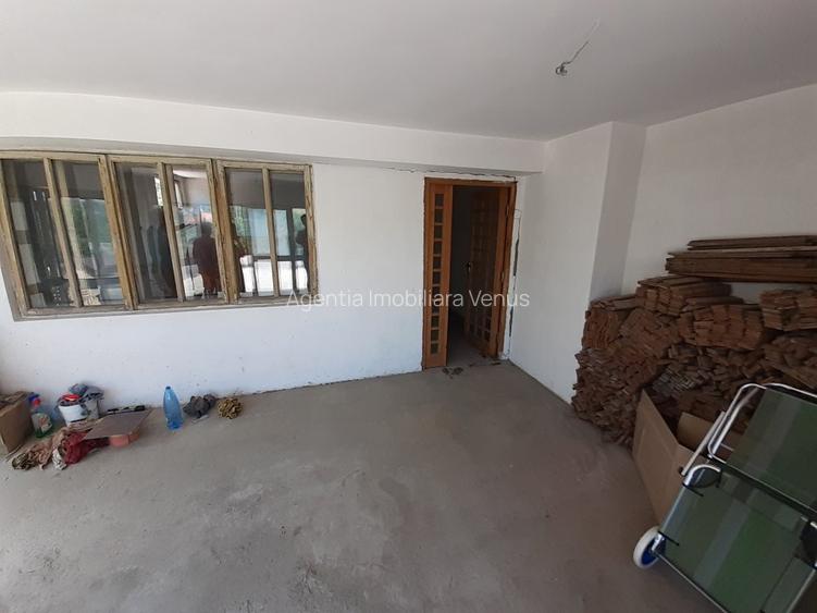 Teren de 3252mp zona Rompetrol cu casa D+P+E - 7