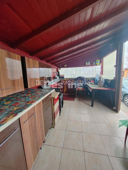 Imobil cu 2 constructii, anexe și 670 mp teren, utilități racordate, Bratasanca - 13