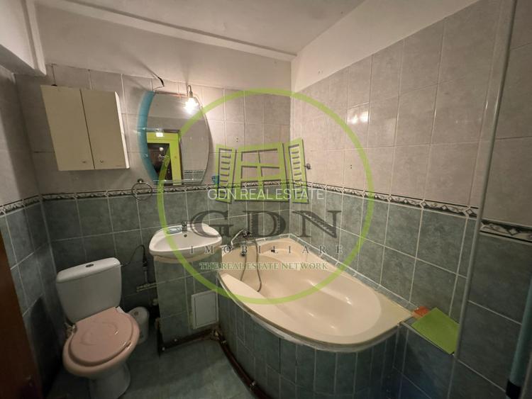 Apartament 3 camere, decomandat, 72mp, cartier 1 Mai, zona Scoala 36 - 9