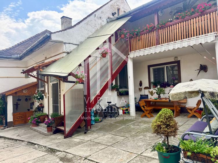 Apartament la casa cu 3 camere, 72mp utili + pivnita si magazie (30mp)