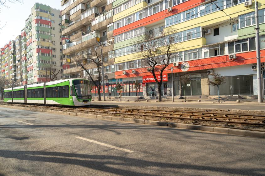 Spațiu comercial 130 mp – Șos. Alexandriei 92 – Stradal, vitrină, renovat lux