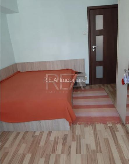 3 camere, 7/10, anvelopat, 77 mp-Pacii-Gorjului - 2