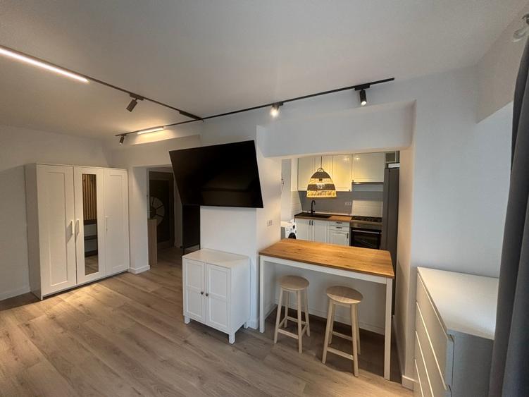 Garsoniera Decebal – renovata complet, prima închiriere, langa metrou, boiler