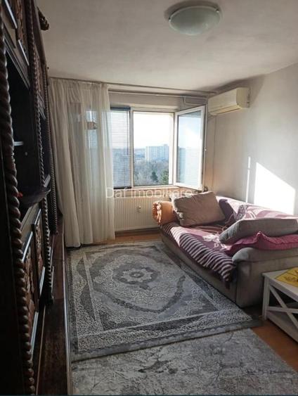 110000euro-Obor-3camere-70mp -bloc 1980 - 2