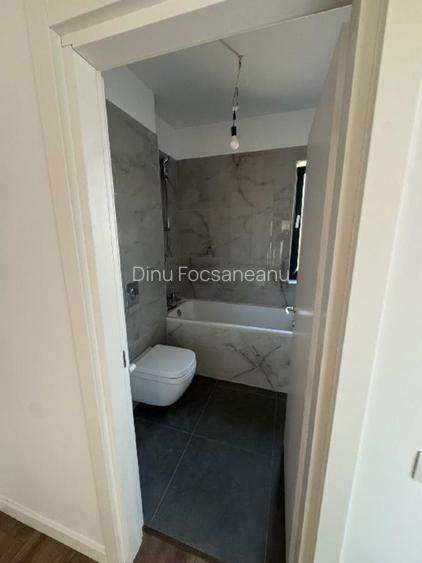 Casa/Vila de vanzare, P+1, 5 camere, curte - 15