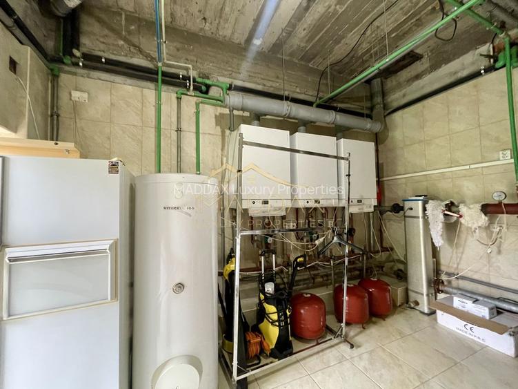 Impressive Villa *1500 SQM usable* 2613 SQM land / Open to the lake - 56