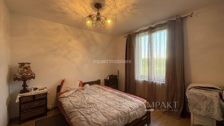 Vila deosebita cu 5 camere pe o strada privata in Borhanci - 13