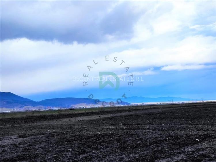 Teren Agricol, Cristian - 6