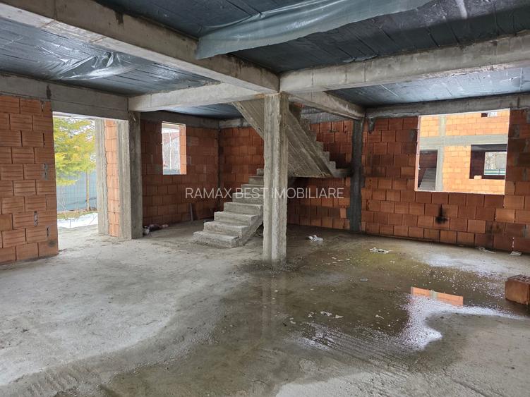 Comuna Pantelimon pe strada Campului intersectie cu Al. Selimbar - 4