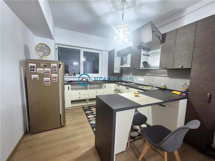Royal Imobiliare - Vanzare apartament 2 camere zona 9 Mai - 11