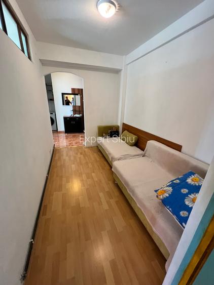 INCHIRIEZ apartament 1 camera spatios, zona Terezian - 6