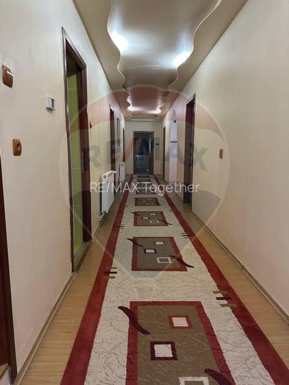 Casă spațioasă 6 camere, 2 băi, garaj spatios și terasă - 30