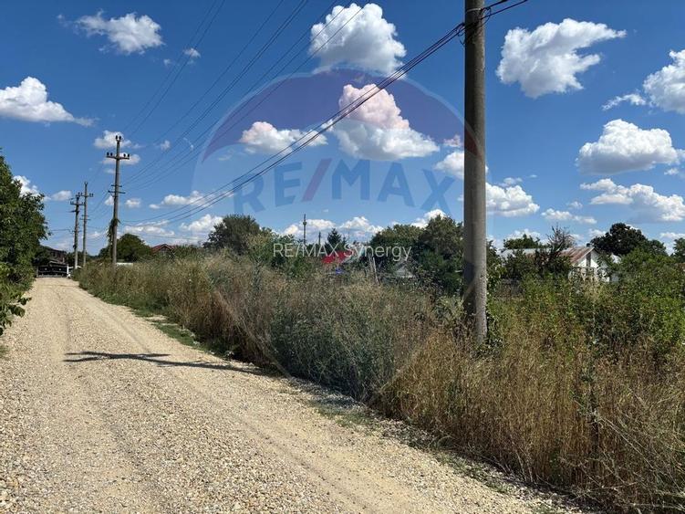 Teren intravilan 1.400mp Izvorani (IF), drum asfaltat, la 3 min de DN1 - 3