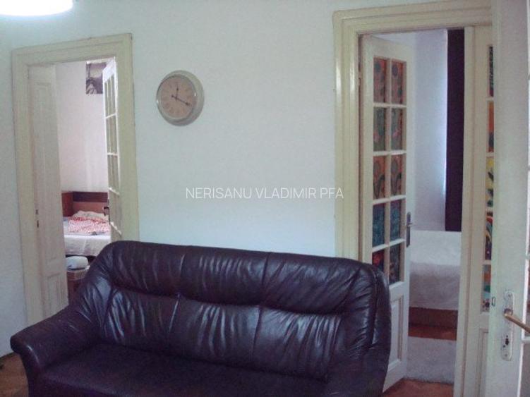 Apartament in vila zona Bd.A.I.Cuza-Metrou Gara de Nord-Sos.Titulescu - 12