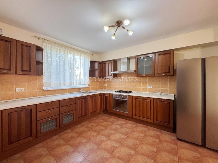 Casa cu curte si garaj dublu// Pipera// semimobilata - 3