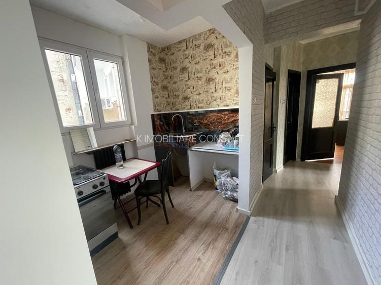 Central Coltea apartament 3 cmaere de inchiriat - 18