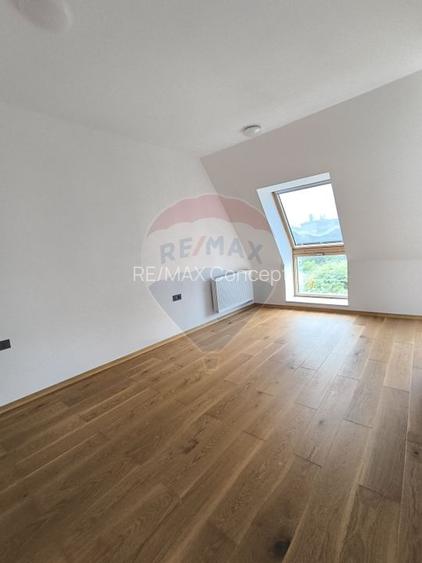 Casă de vanzare - 22