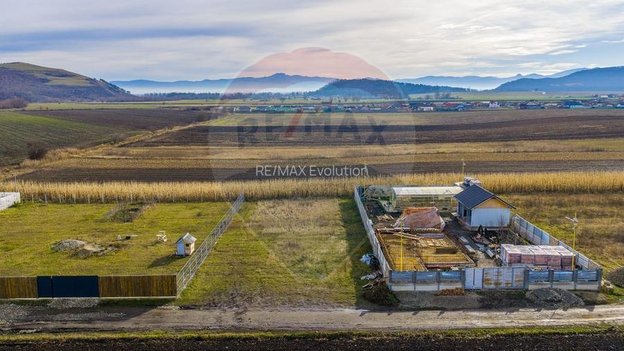 Teren intravilan cu CU-BOD- ZONA CISMASU- 1,020mp / Strada Iasomiei - 9