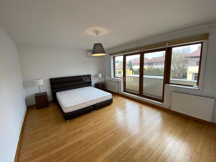 Individual villa | complex with swimming pool and tennis court | Iancu Nicolae - 11