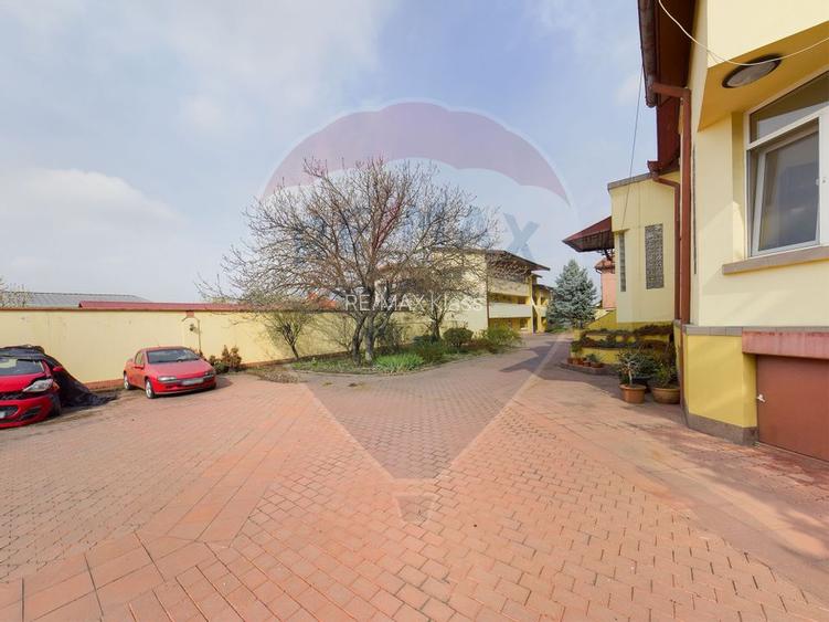 Casa / Vila cu 21 camere de vanzare in zona Alexandriei - 32