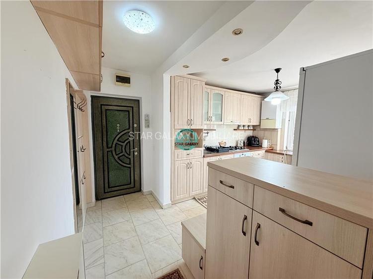 Inchiriez apartament cu 3 camere situat ultracentral complet mobilat - 3