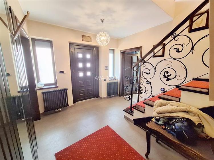Vila 7 camere ultracentrala – ideala clinica, cabinete sau sediu firma - 14
