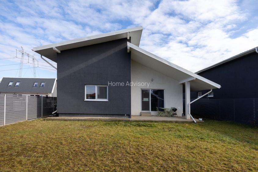 Casă single în curte, cartier Izvor - 2