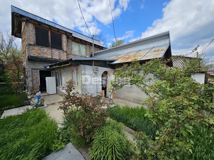 Casă individuală 2 camere + anexă in construcție - 250 mp teren - Bârlad - 10