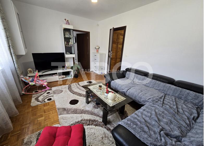 Apartament 2 camere de vanzare mobilat cu balcon in Terezian Sibiu - 8