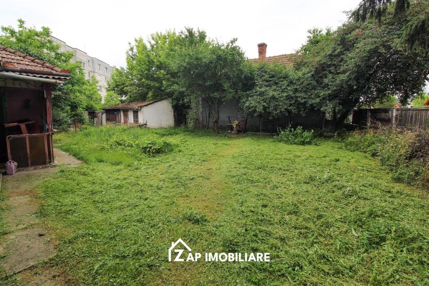 Unirii - Zona Darina - Casa 4 camere - Teren 691 mp cu deschidere 26 m