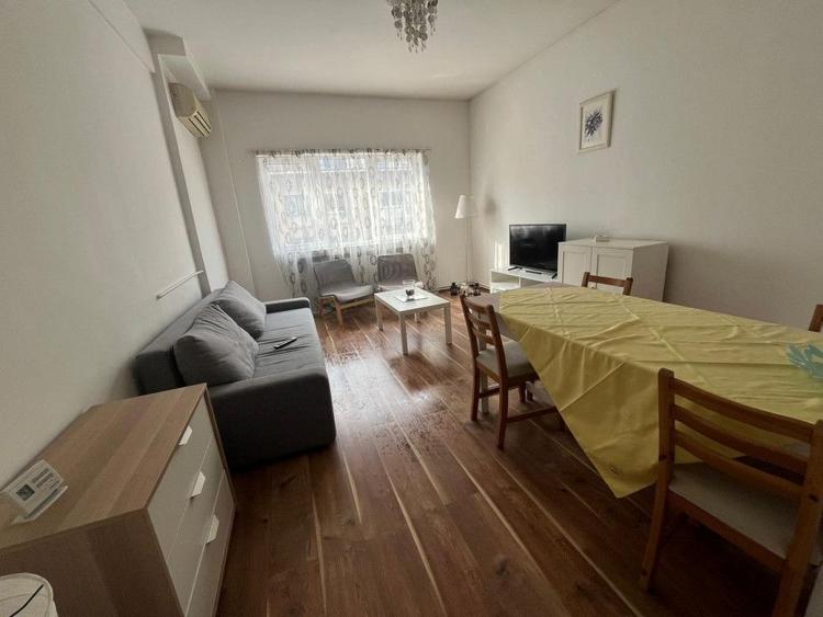 Apartament cu 3 camere cu vedere pe Regina Elisabeta / Ultracentral / Risc 1
