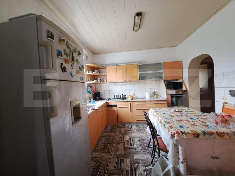Casa cu 7 camere, 400 mp, 1500 mp de teren, Breazu - 11
