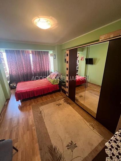 Apartament cu 4 camere FOARTE MARE inel 1 - 6